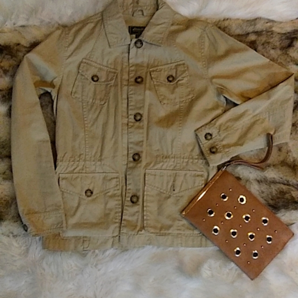 Eddie Bower "AUTHENTIC OUTDOOR OUTFITTER EST. 1920". Jacket. Size M. Wholoves EB